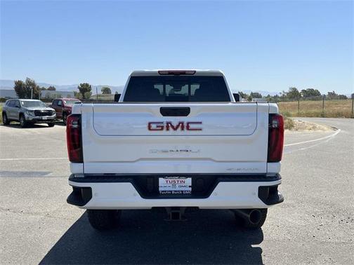 2025 GMC Sierra 2500 Denali