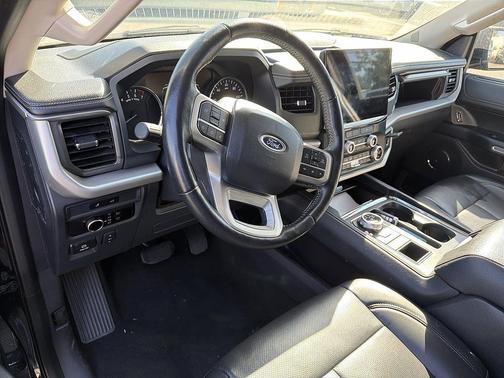 AGATE BLACK METALLIC 2024 Ford Expedition Max XLT