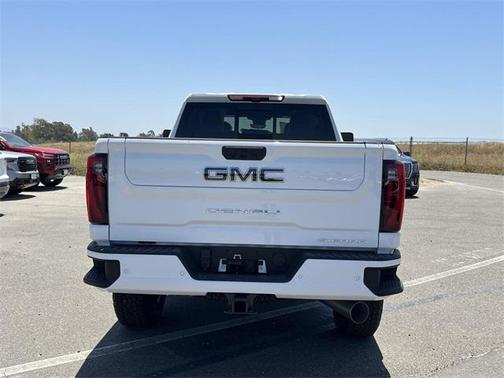 2025 GMC Sierra 2500 Denali Ultimate
