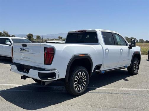 2025 GMC Sierra 2500 Denali Ultimate