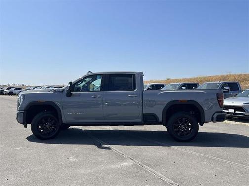 2025 GMC Sierra 2500 AT4