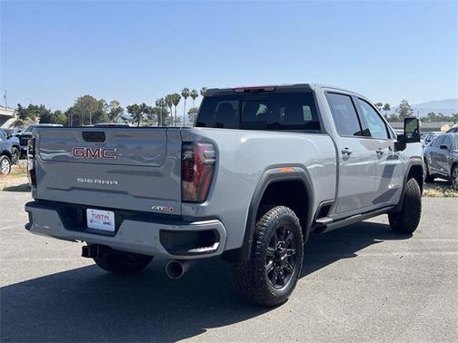 2025 GMC Sierra 2500 AT4