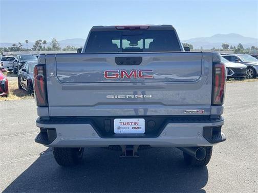 2025 GMC Sierra 2500 AT4