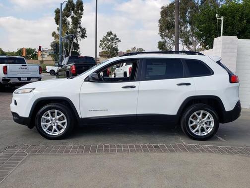 Bright White Clearcoat 2017 Jeep Cherokee Sport
