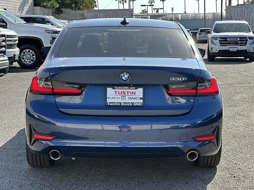 BLUE 2022 BMW 330 330i