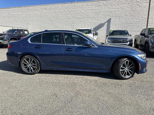 BLUE 2022 BMW 330 330i