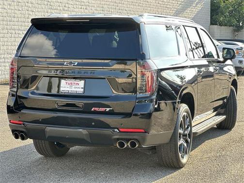 2025 Chevrolet Suburban RST