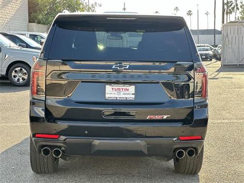 2025 Chevrolet Suburban RST