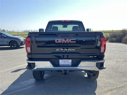2026 GMC Sierra 3500 SLE
