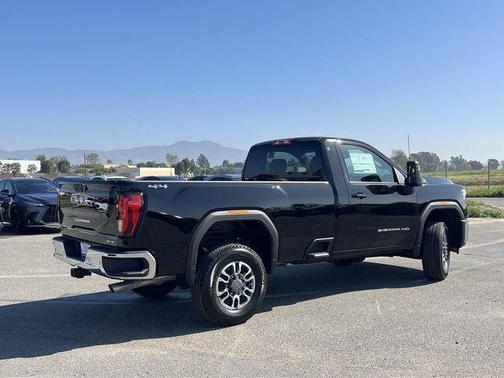 2026 GMC Sierra 3500 SLE