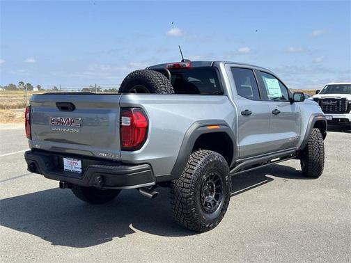 2025 GMC Canyon Base