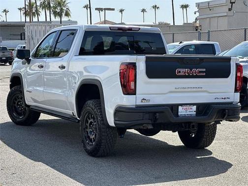 2025 GMC Sierra 1500 AT4X