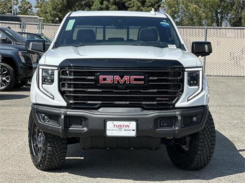 2025 GMC Sierra 1500 AT4X