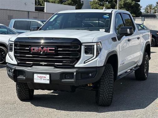 2025 GMC Sierra 1500 AT4X