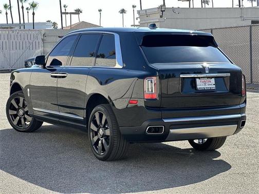 2022 Rolls-Royce Cullinan Base