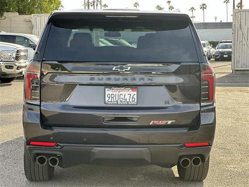 2025 Chevrolet Suburban RST