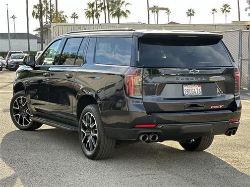 2025 Chevrolet Suburban RST