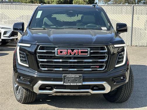 2025 GMC Yukon 4WD AT4