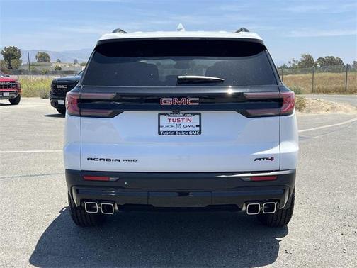 2025 GMC Acadia AWD AT4