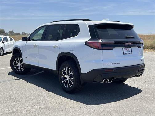 2025 GMC Acadia AWD AT4