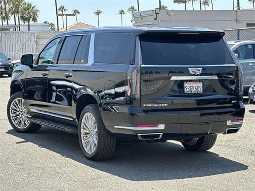 2025 Cadillac Escalade ESV Premium Luxury