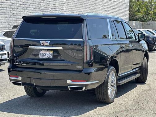 2025 Cadillac Escalade ESV Premium Luxury