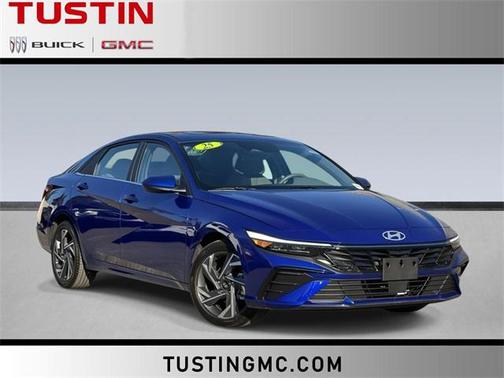 2025 Hyundai ELANTRA SEL