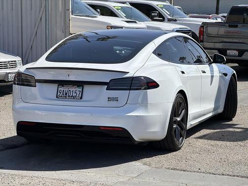 Pearl White Multi-Coat 2022 Tesla Model S Plaid