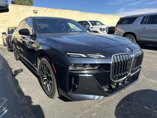 2024 BMW 740 740i