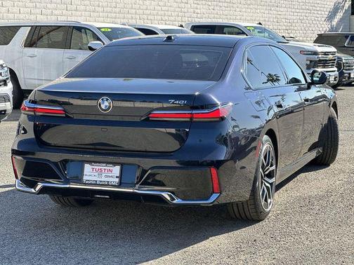 2024 BMW 740 740i