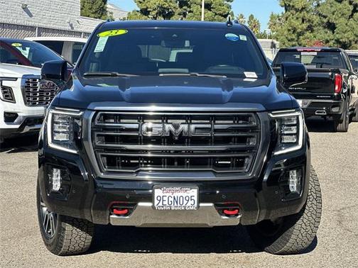 2023 GMC Yukon XL 4WD AT4