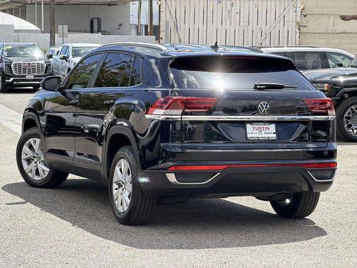 Deep Black 2021 Volkswagen Atlas Cross Sport 2.0T S