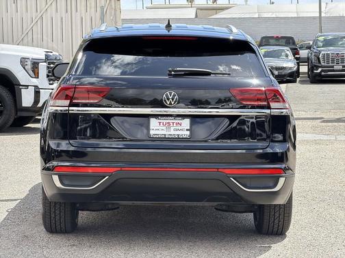 Deep Black 2021 Volkswagen Atlas Cross Sport 2.0T S