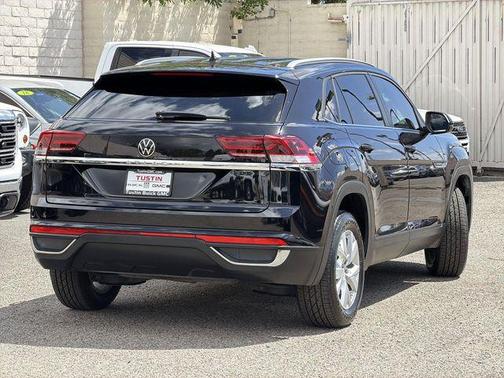 Deep Black 2021 Volkswagen Atlas Cross Sport 2.0T S