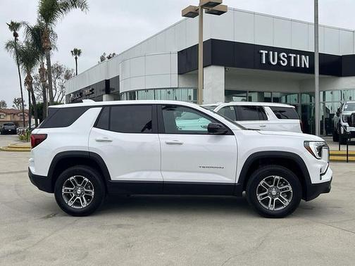 Summit White 2026 GMC Terrain FWD Elevation