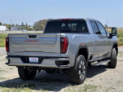 2025 GMC Sierra 2500 Denali