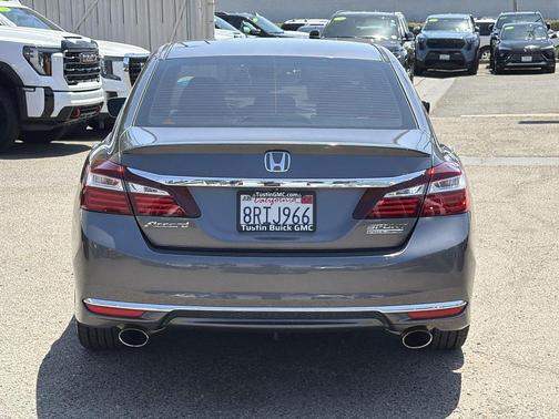 Lunar Silver Metallic 2017 Honda Accord Sport SE