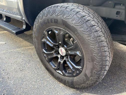 Sterling Metallic 2023 GMC Canyon Elevation