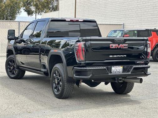2024 GMC Sierra 2500 AT4