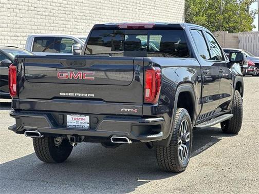 2025 GMC Sierra 1500 AT4