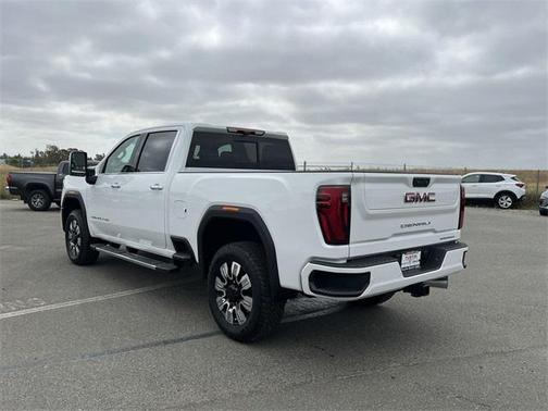 2025 GMC Sierra 2500 Denali