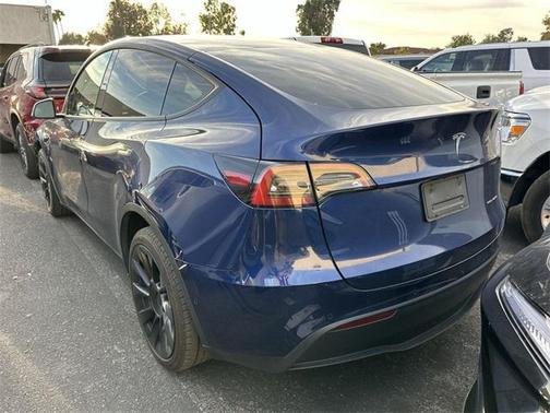 2022 Tesla Model Y Long Range Dual Motor All-Wheel Drive