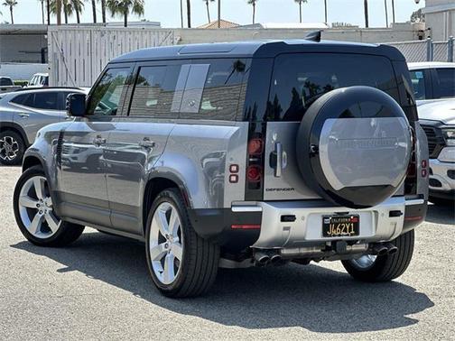 2024 Land Rover Defender 110 P500 SE
