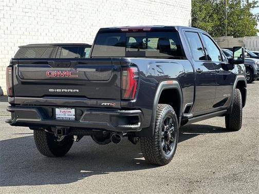 2025 GMC Sierra 2500 AT4
