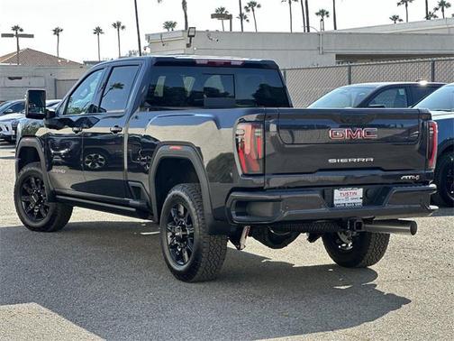 2025 GMC Sierra 2500 AT4