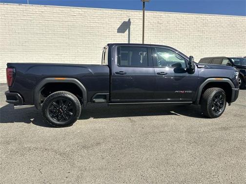 2025 GMC Sierra 2500 AT4