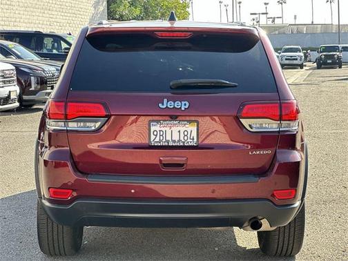 2022 Jeep Grand Cherokee Laredo