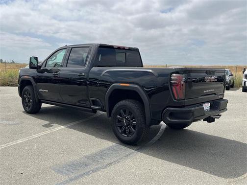 2025 GMC Sierra 2500 AT4