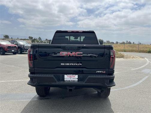 2025 GMC Sierra 2500 AT4