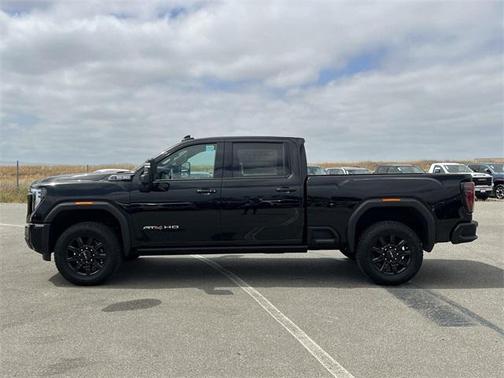 2025 GMC Sierra 2500 AT4